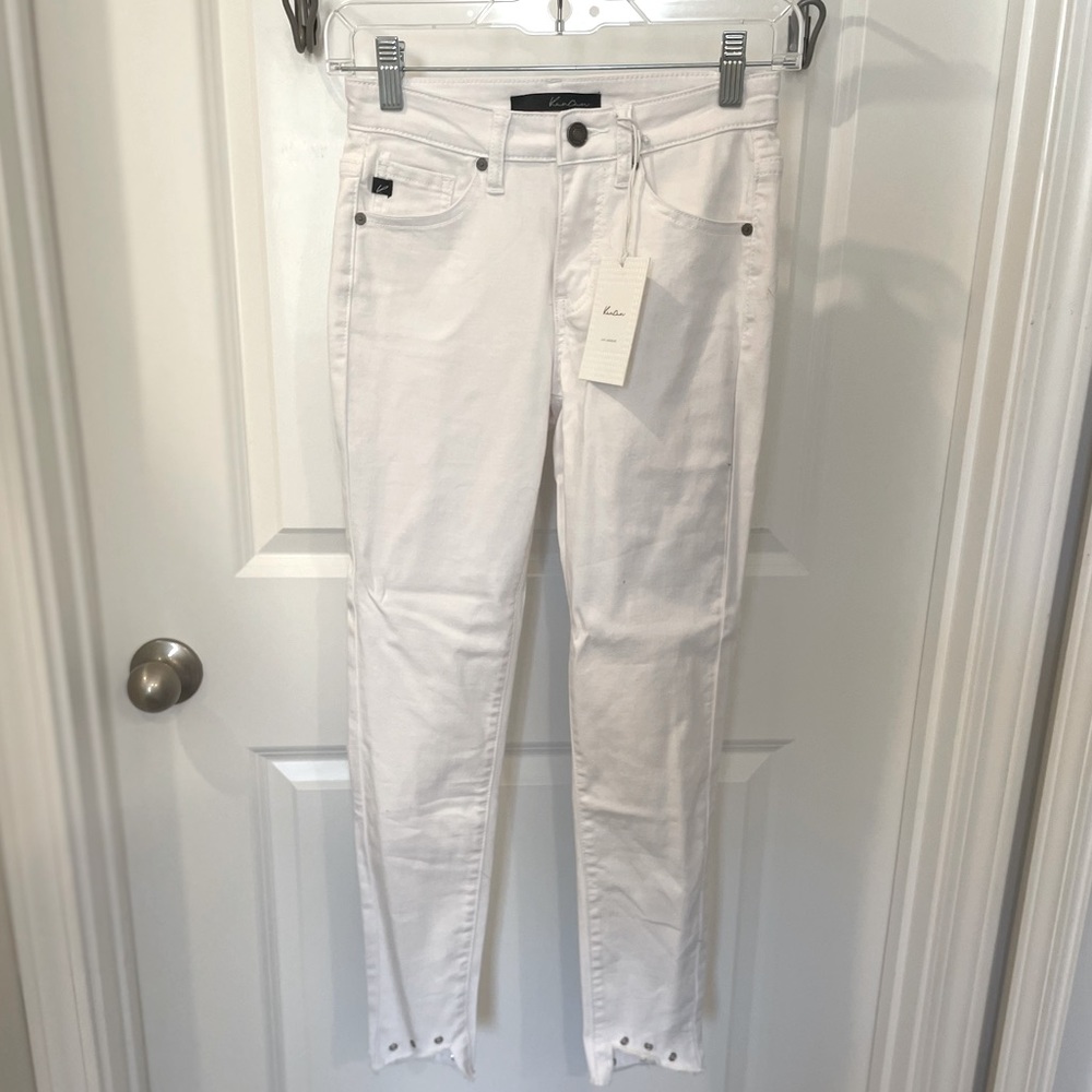 New with Tags Women’s Boutique KanCan Jeans Size 3/25.